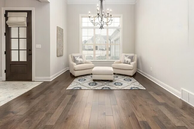 Foto del edificio - 4741 Carousel Ln