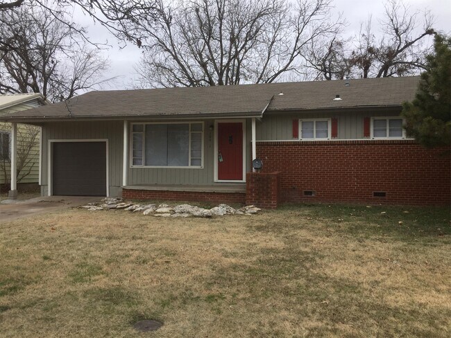 Building Photo - 10601 E Admiral Blvd