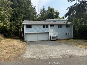 Building Photo - 3700 Beazer Rd