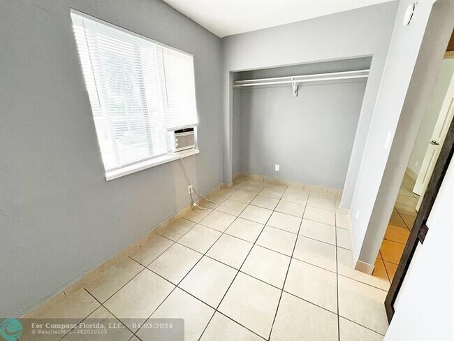 Foto del edificio - 100 NW 30th Ave