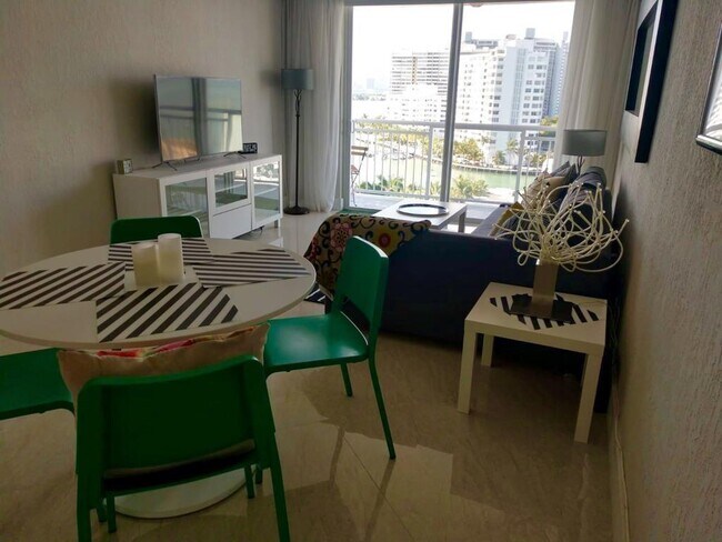 Foto del edificio - 1345 Lincoln Rd