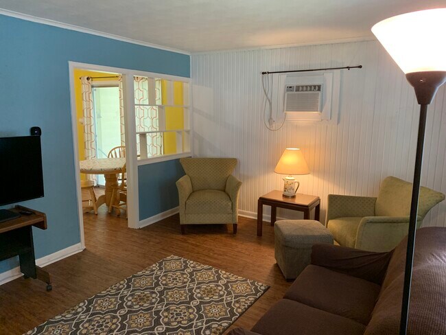 Living Room - 1101 S Duncan St