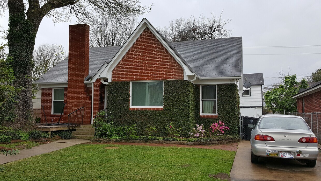 Primary Photo - 4330 Coyle St