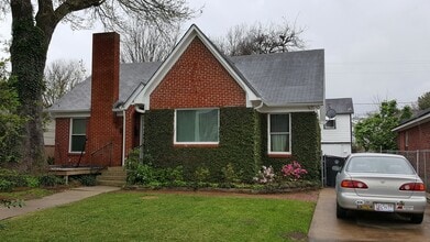 Building Photo - 4330 Coyle St