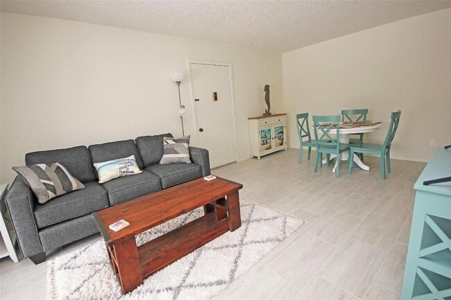 Foto del edificio - 5625 Midnight Pass Rd