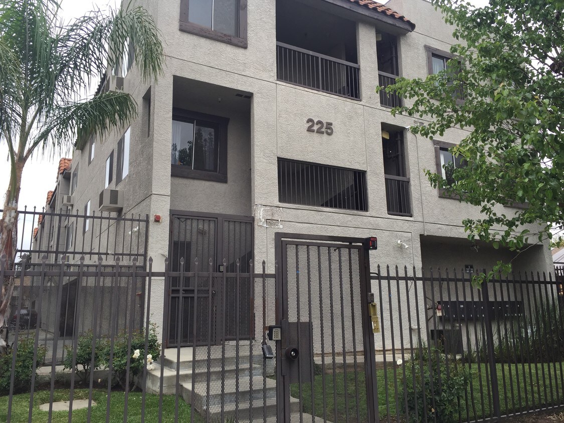 48 Apartments Available for Rent in Highland Park, CA