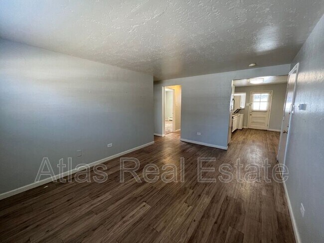 Foto del edificio - 2367 S Locust St