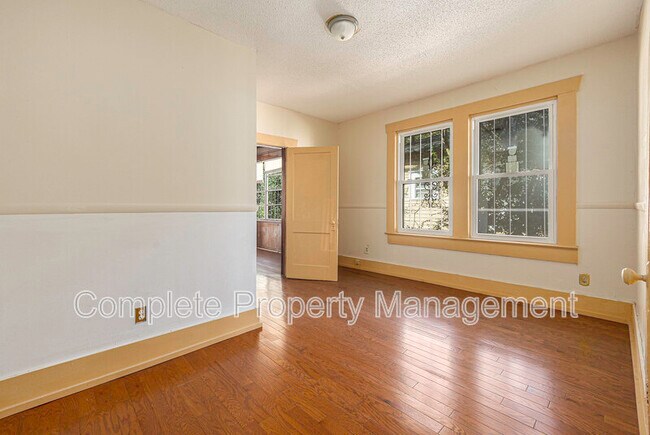 Foto del edificio - 2722 Ave I