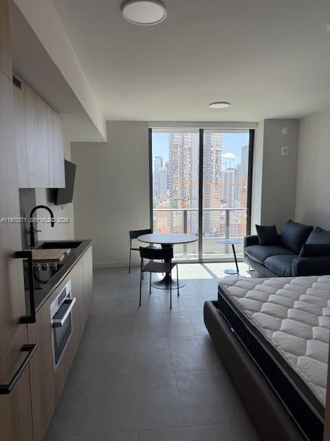 Foto del edificio - 121 NE 5th St