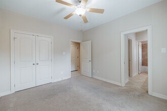 Building Photo - 11207 Tramonto Dr