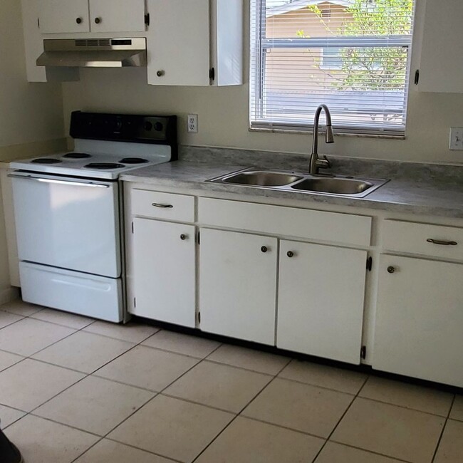 Foto del edificio - Three Bedroom with Bonus Room