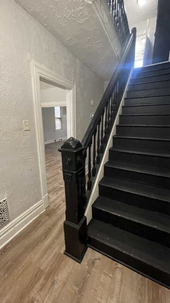 Foto del edificio - Spacious 4-Bedroom Home with 2 Full Bathrooms – Section 8 Approved and Ready for Move-In!