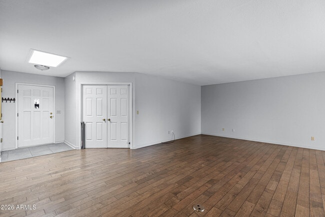 Building Photo - 8185 E Del Caverna Dr