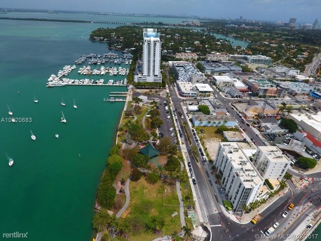 Foto del edificio - 1701 Sunset Harbor Dr