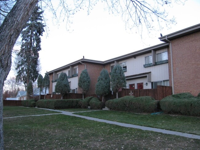 Building Photo - 2806 Eaton St