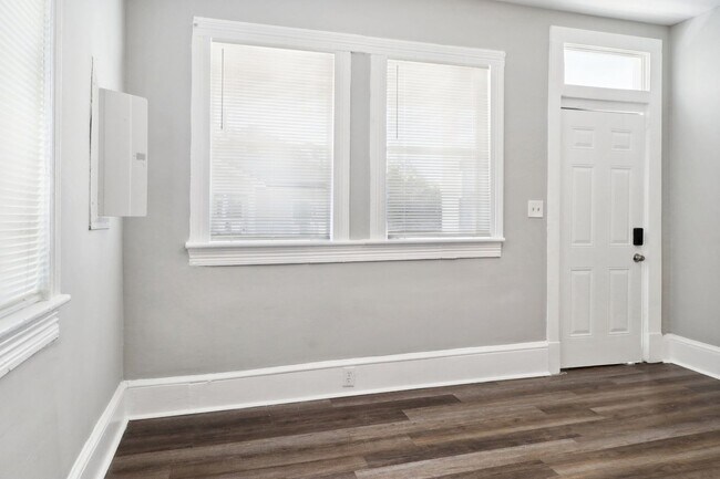 Foto del edificio - 504 W 48th St