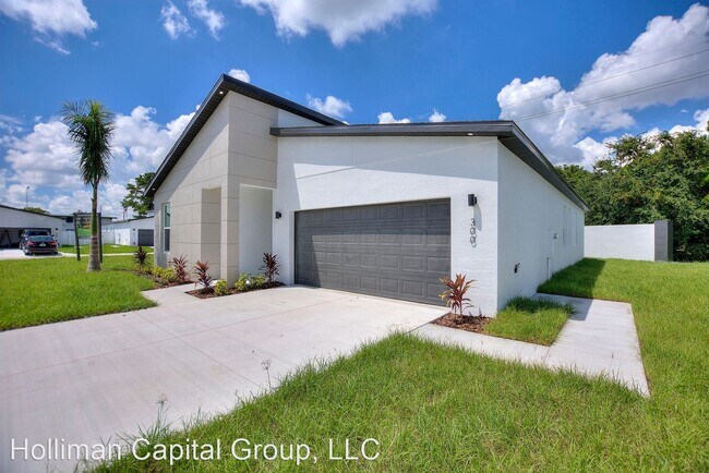 Building Photo - 4 br, 2 bath House - 300 Royal Palm Way
