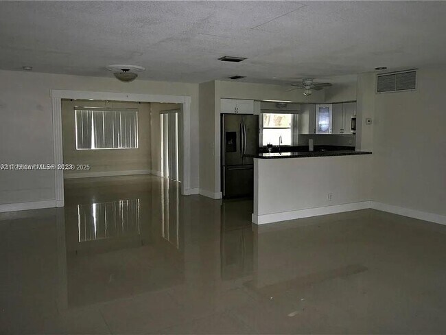 Foto del edificio - 4534 Van Buren St