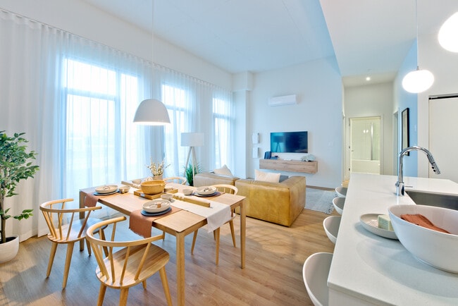 Building Photo - 8405 Place Saint-Charles