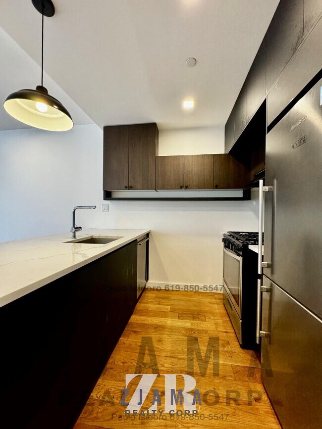 Foto del edificio - 25 E 19th St