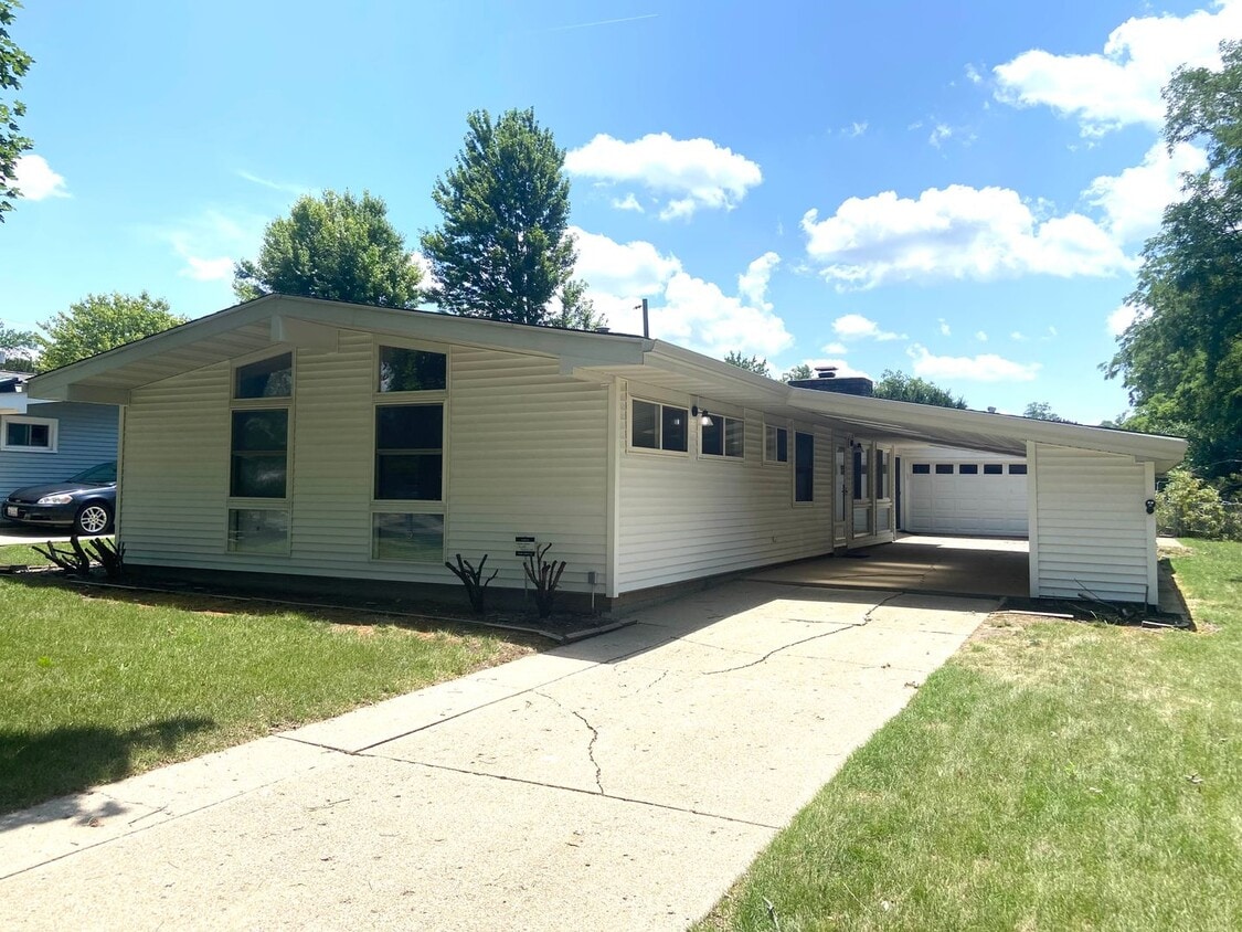 COMINF SOON. 11/14. Beautiful 3 Bedroom, ... - COMINF SOON. 11/14.  Beautiful 3 Bedroom, ...