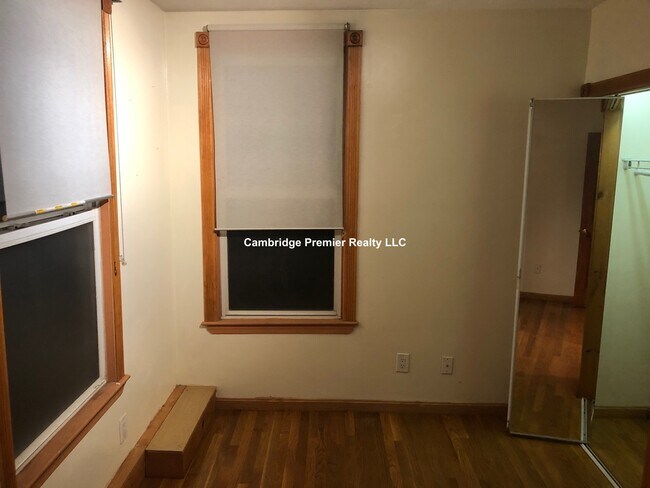 Building Photo - 44 Highland Ave