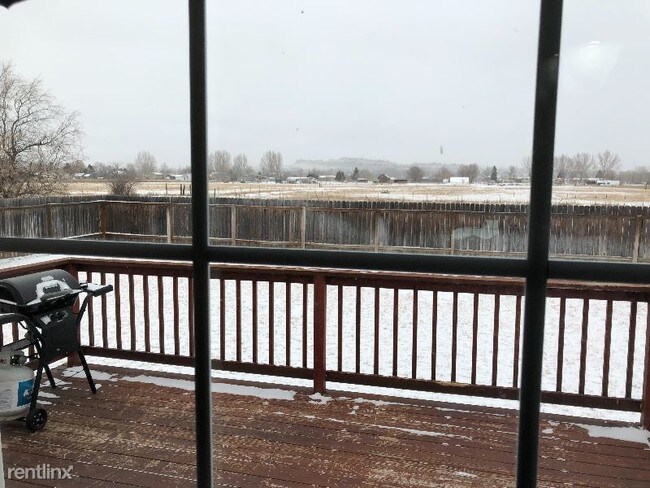 Foto del edificio - 4 br, 3 bath House - 1481 Peony Dr