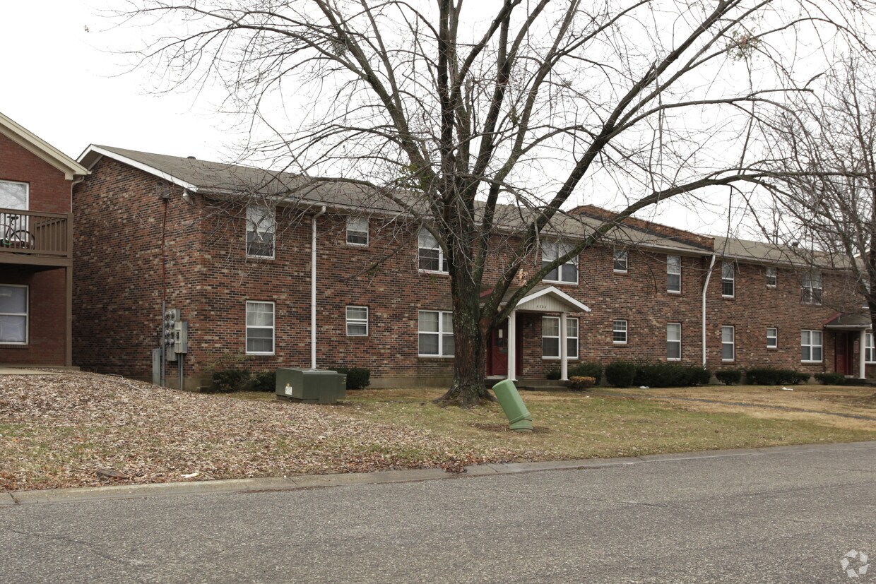 Building Photo - 4300-4302 Newport Rd