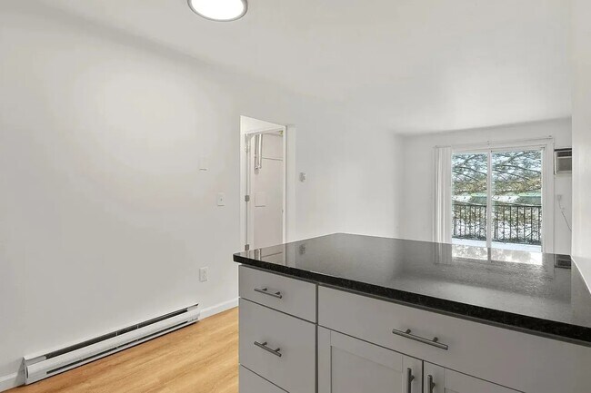Foto del edificio - Fox Run Real Estate Apartments, LLC