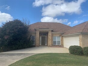 Building Photo - 615 Castle Brook Dr