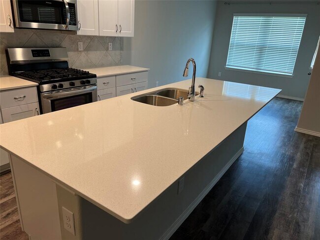 Foto del edificio - 2219 Gold Bch Dr