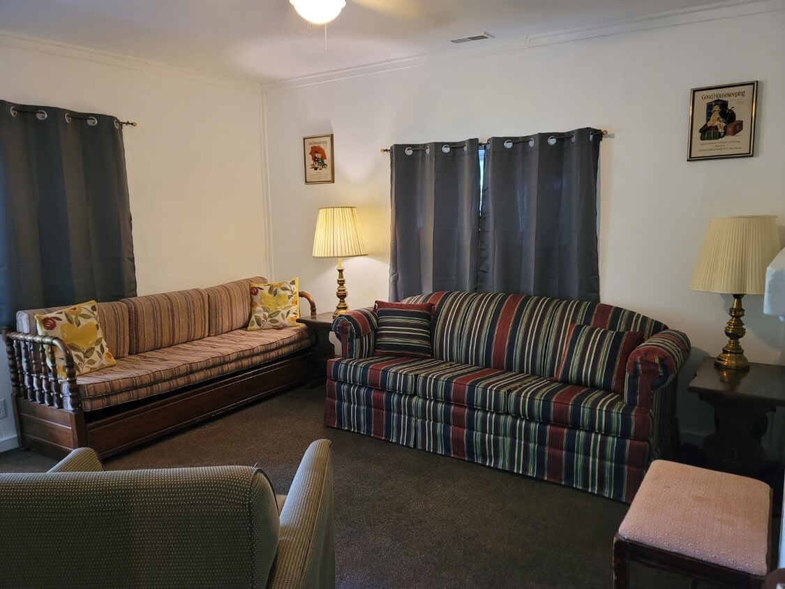 Primary Photo - 514 Branch St