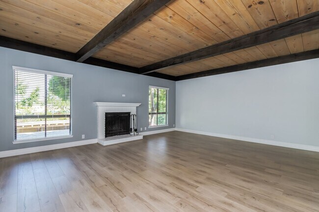 Building Photo - The largest 1-bedroom unit you’ve ever see...