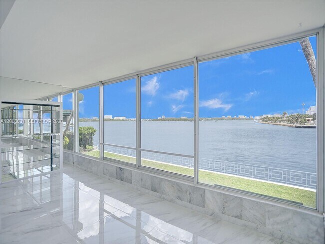 Building Photo - 286 Bal Bay Dr
