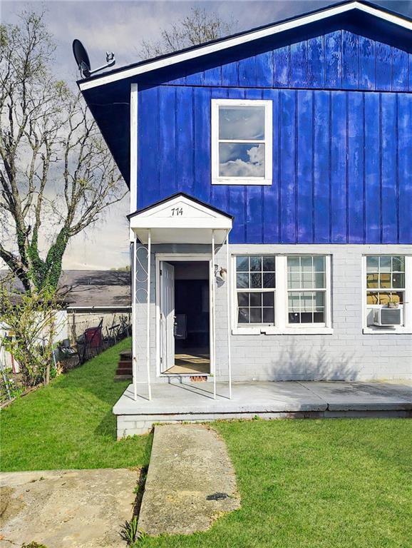 Building Photo - 774 Lilly Ave