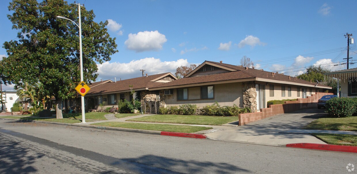 Building Photo - Marietta Apartments