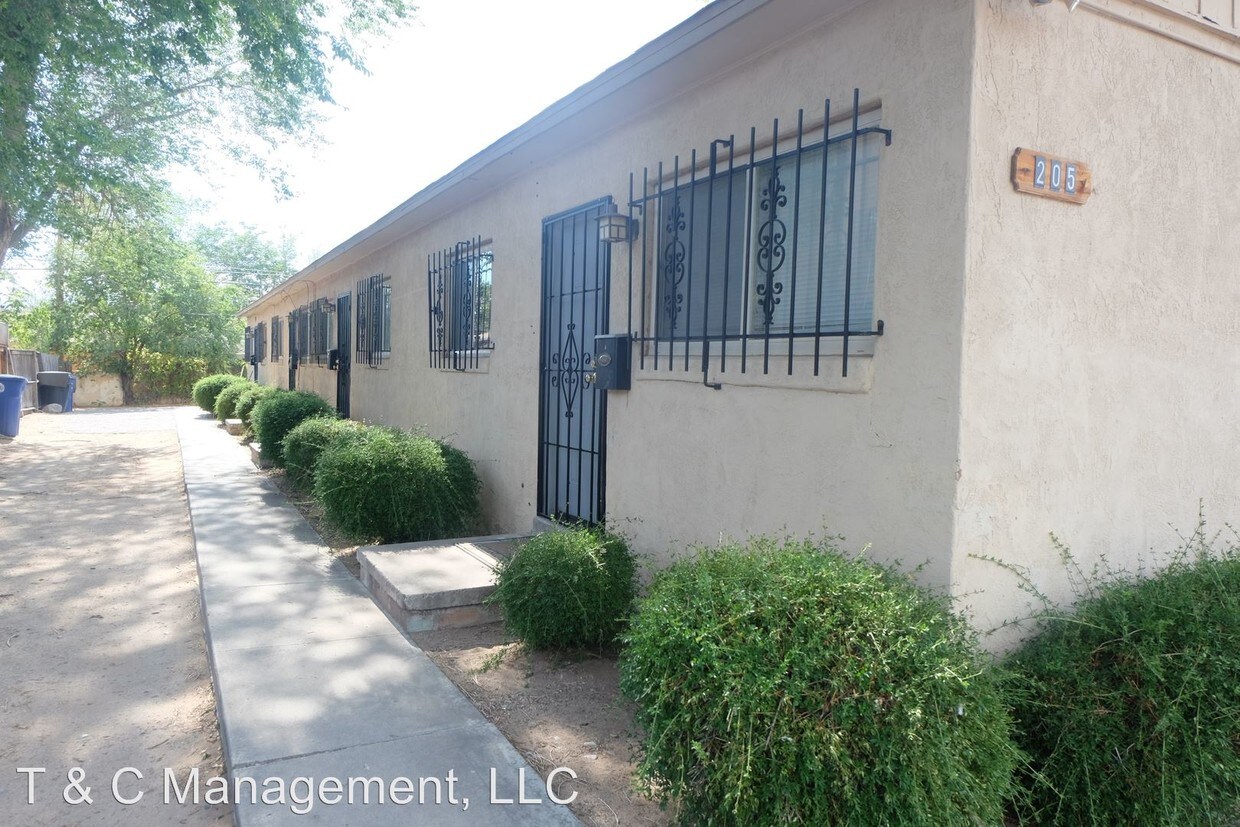 Primary Photo - 205 Mesilla St NE