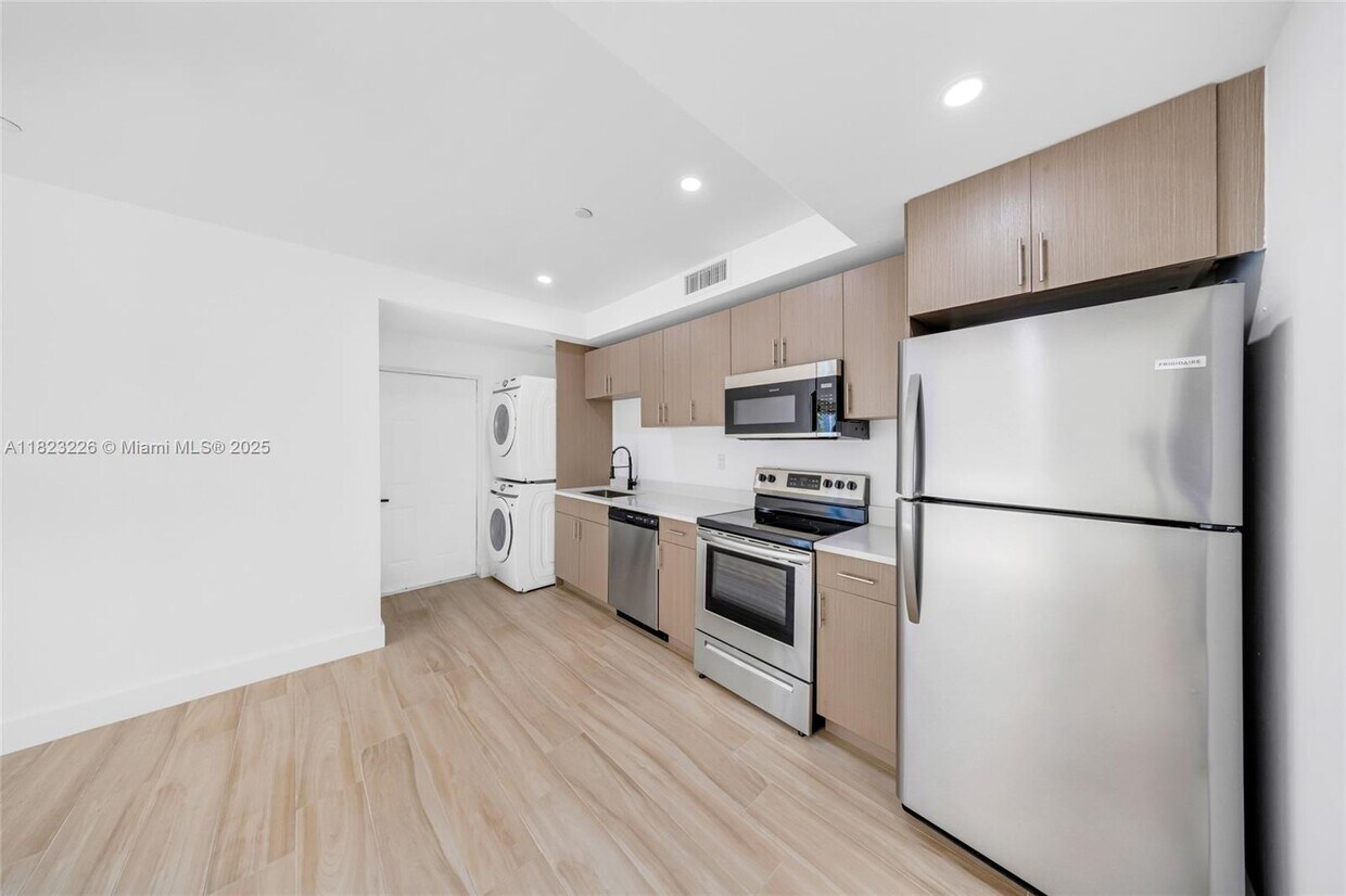 Primary Photo - 1335 SW 4th St