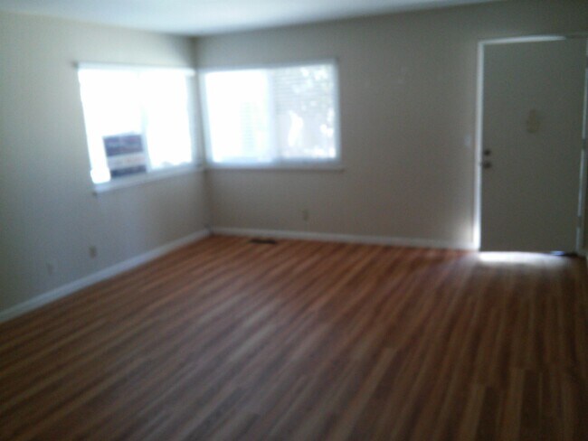 Foto del edificio - 140 Carlton Ave