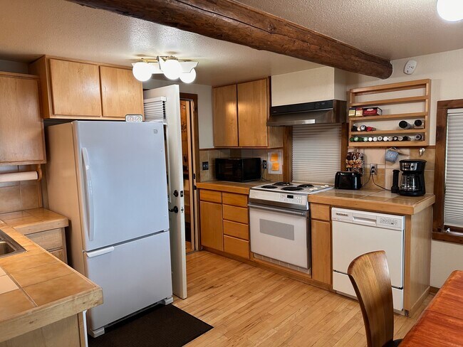 Foto del edificio - 2913 Kachemak Dr