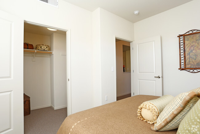 1BR,1BA 641SQ - Meadow Wood At Alamo Creek