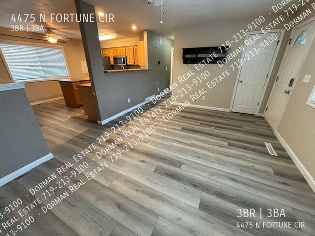 Foto del edificio - 4475 N Fortune Cir