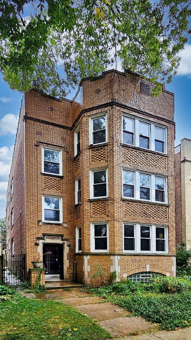 5530 N Artesian Ave, Chicago, IL 60625 House Rental in Chicago, IL