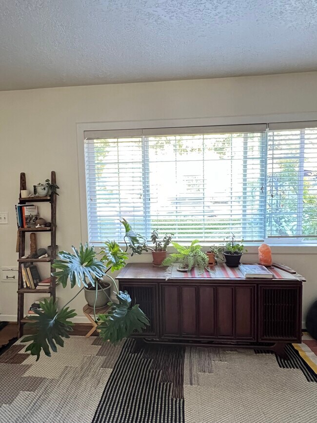 Foto del edificio - 3105 NE 92nd Ave