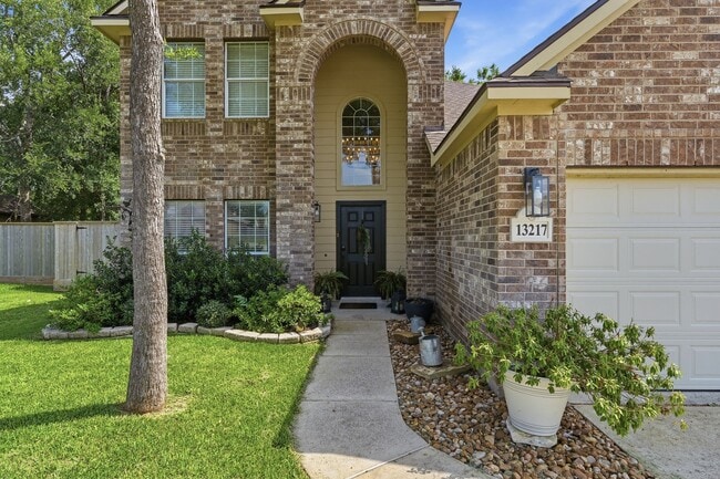 Building Photo - 13217 Lazy Ln