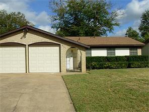 Building Photo - 2105 Meadow Glen