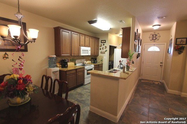 Building Photo - Pine St.