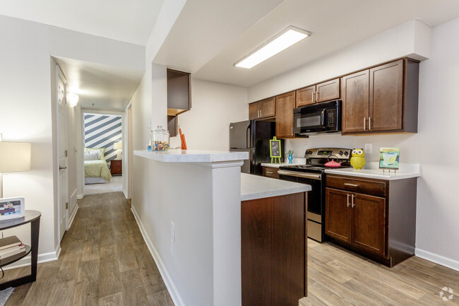 2BD, 2BA - 903 SF - Ascent