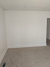 Building Photo - 1033 Euclid Ave