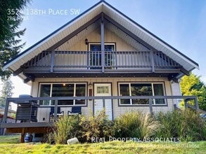 Building Photo - 3524 138th Pl SW